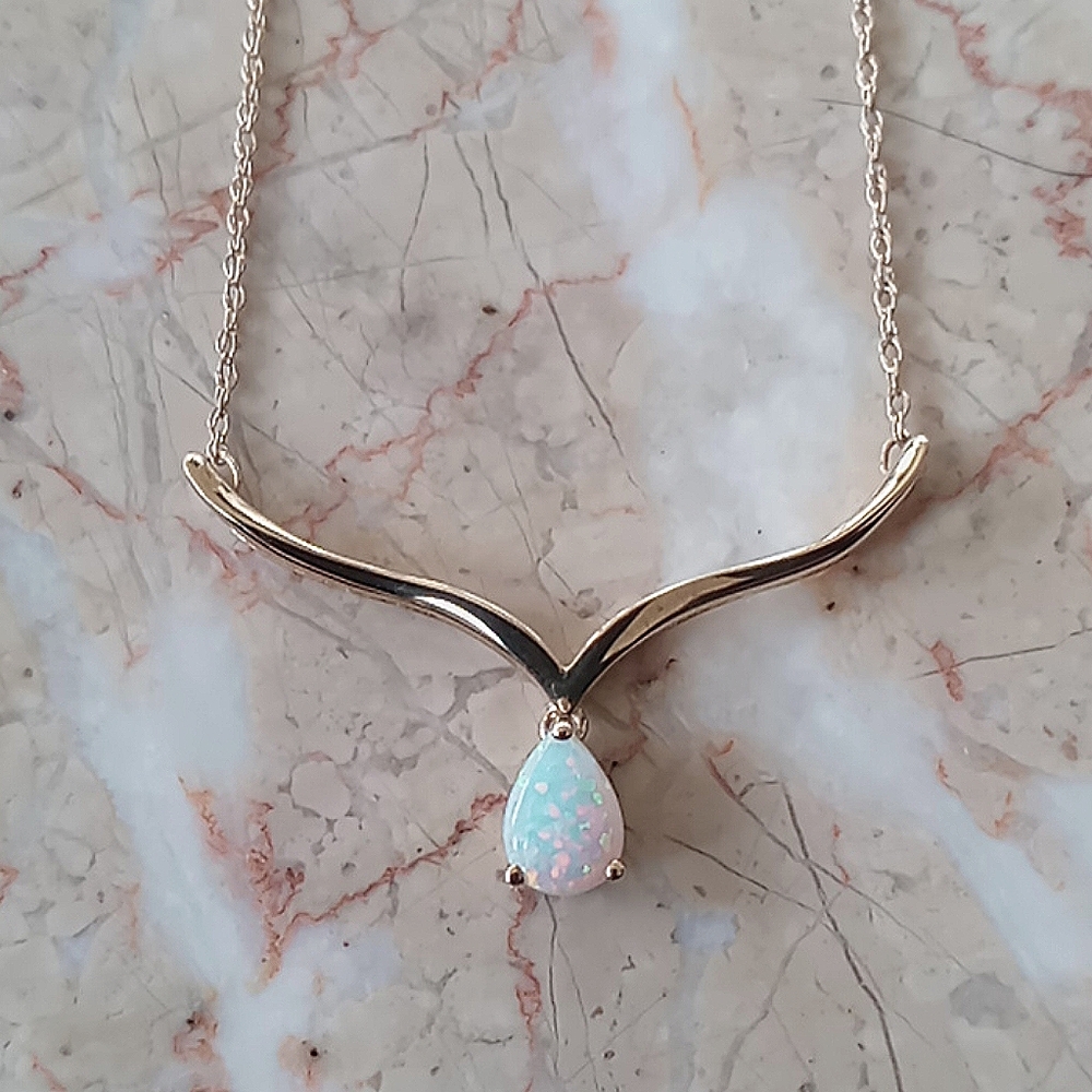 Necklace 10k solid gold..